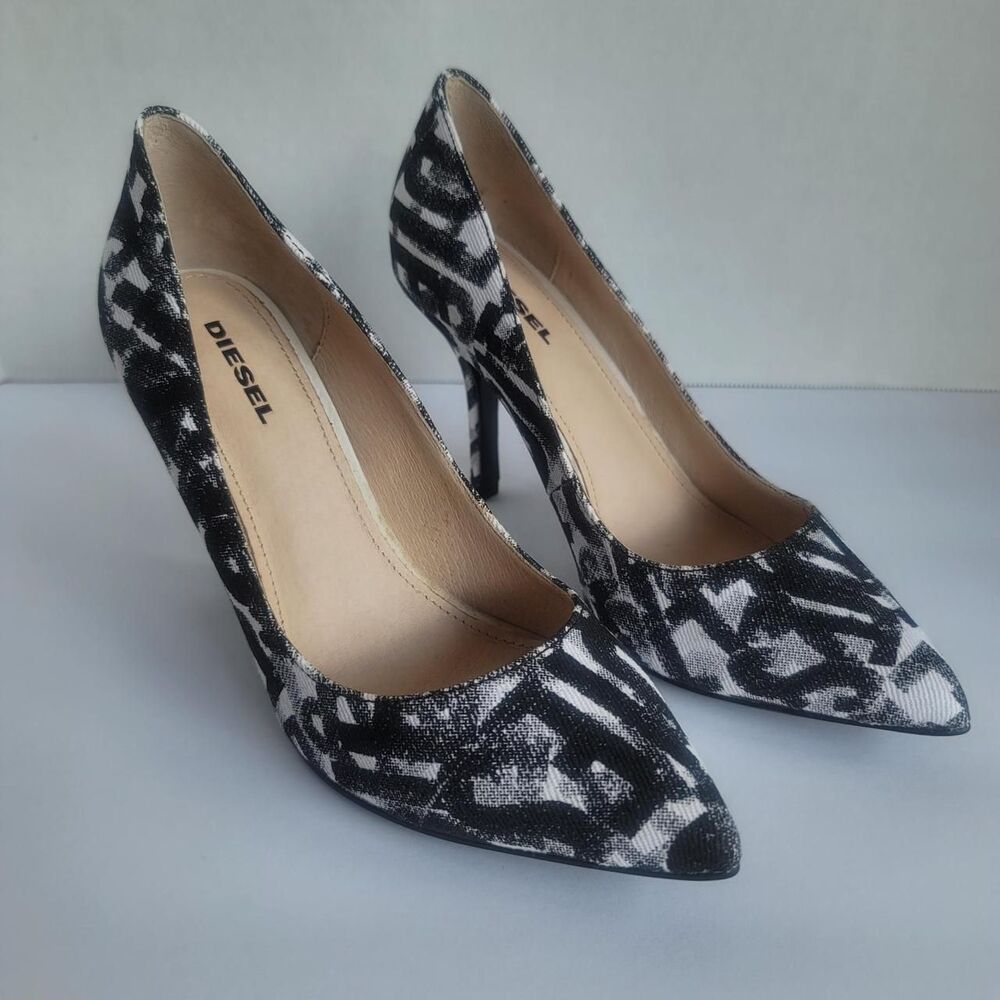 Diesel Women's Black and Silver Courts